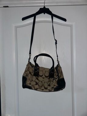 Women’s Coach Purse Medium Size Amazing Condition Vintage Style